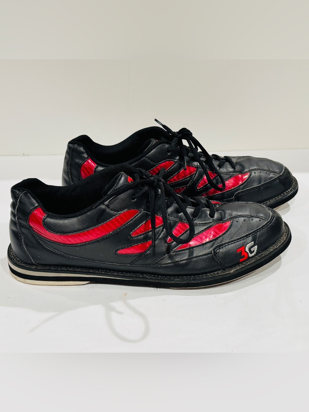 3G Kicks SC 100 Black Red Universal Bowling Shoes Men 11 / Women 12.5